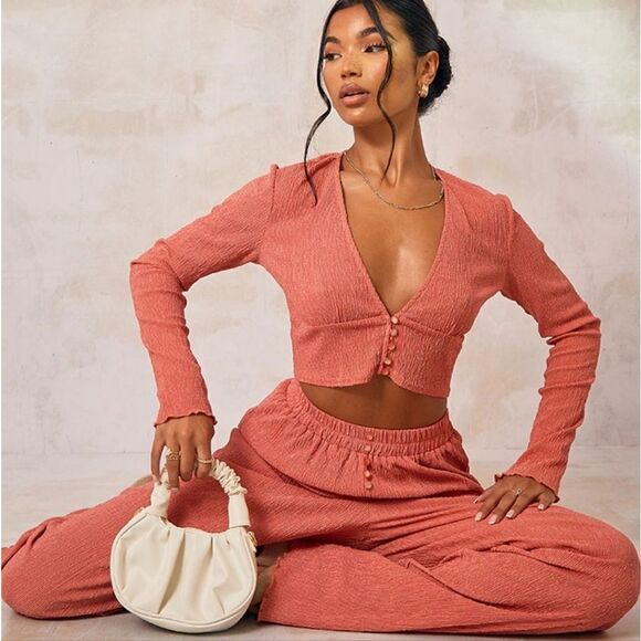 Pretty LittleThing Rose Long Sleeve Crop Top & High-Waist Wide Leg Set - Picture 1 of 16